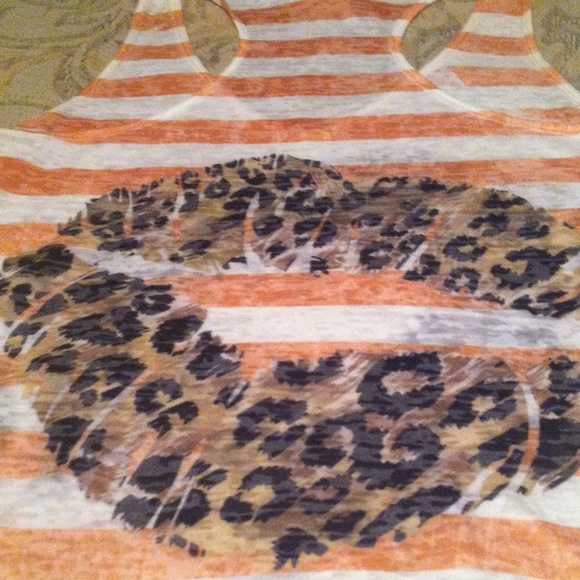 Hi/low racer back top. NWOT - Picture 3 of 3