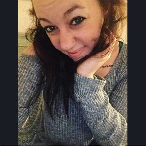 Meet your Posher, Caitlin