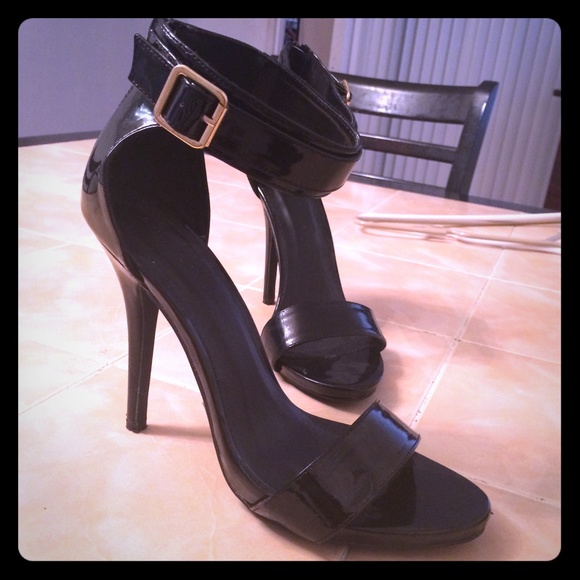 Black Heels w/ Strapped Ankle