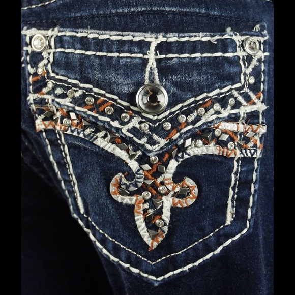 NWOT "Nicci" Rock Revival Jeans