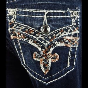 NWOT "Nicci" Rock Revival Jeans