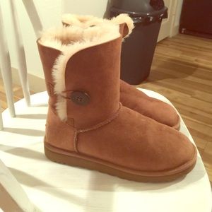 Brand new Ugg Boots. Size 7. I only wore them once