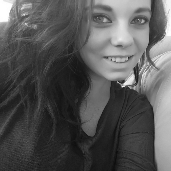 Meet your Posher, Corrie