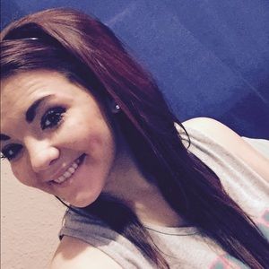 Meet your Posher, Abbie