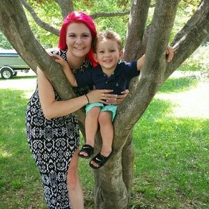 Meet your Posher, April