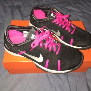 Nikes running/ hiking shoes