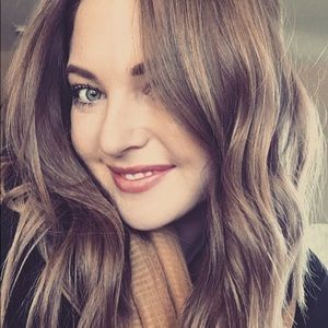 Meet your Posher, Lauren