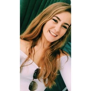 Meet your Posher, Emma