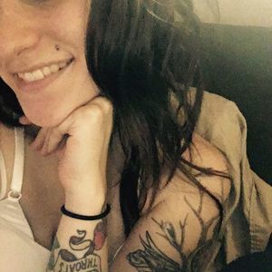 Meet your Posher, Caitlin