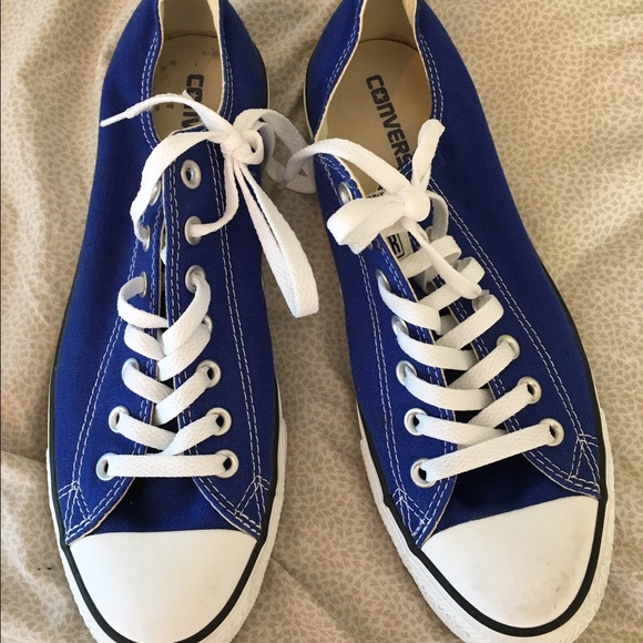 Blue barely worn converse chucks