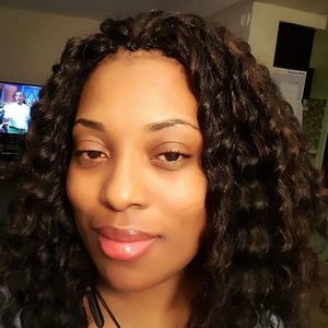 Meet your Posher, Tonia