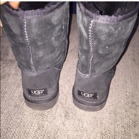 Uggs - Picture 2 of 4