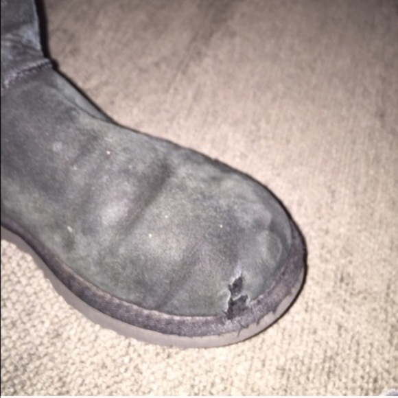 Uggs - Picture 3 of 4