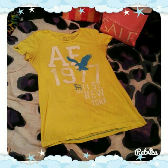 Yellow American Eagle tee