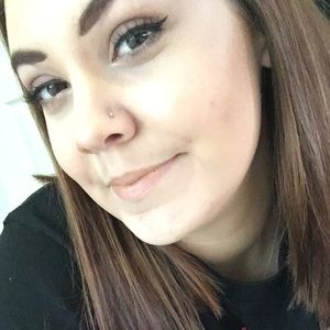 Meet your Posher, Lexi