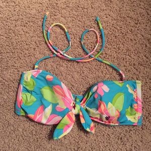 VS bandeu bikini top with strap