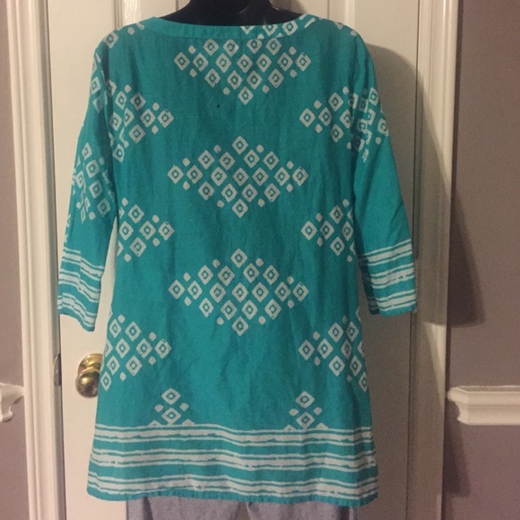 Bright and Beautiful Tunic - Picture 2 of 3