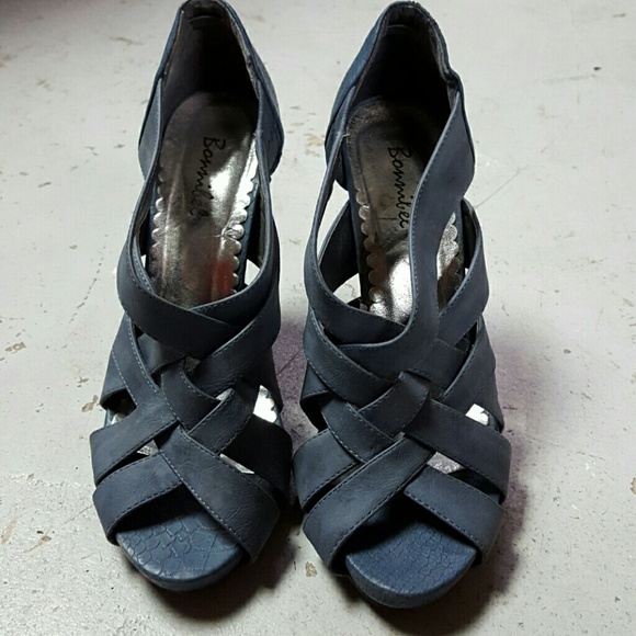 Bonnibel criss cross heels