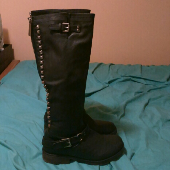 Trooper boots