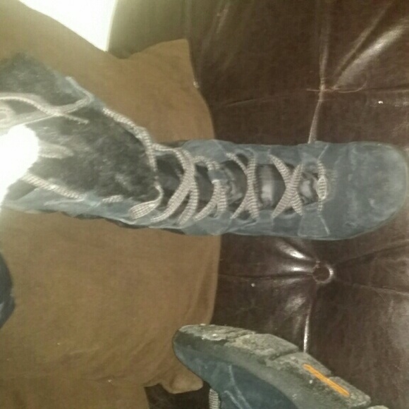Black Timberland Parkin snow boots