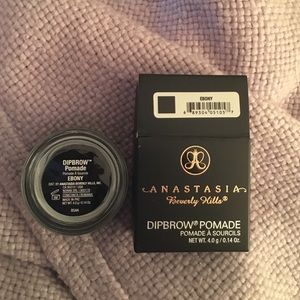 Anastasia Beverly Hills dip row pomade ebony