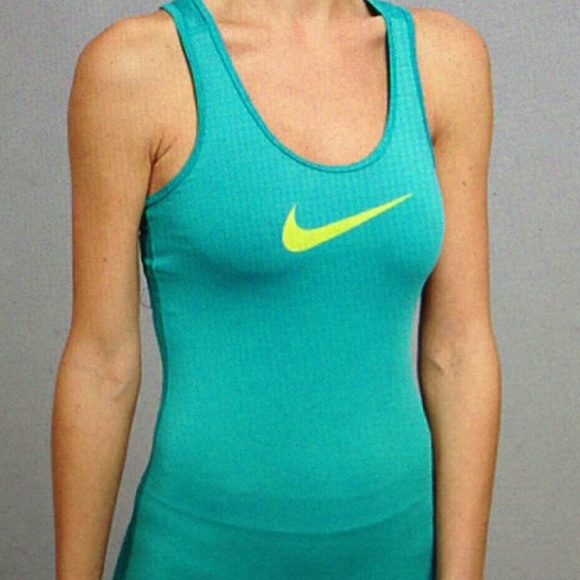 ❌SOLD❌ Nike pro tank