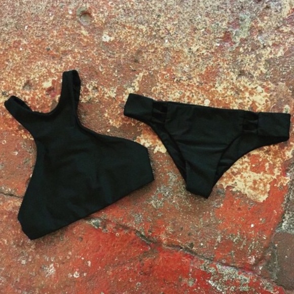 SEA LOVE SWIMWEAR RACER BIKINI TOP