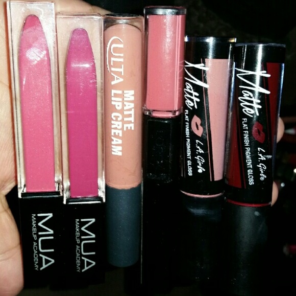 Liquid lipstick bundle