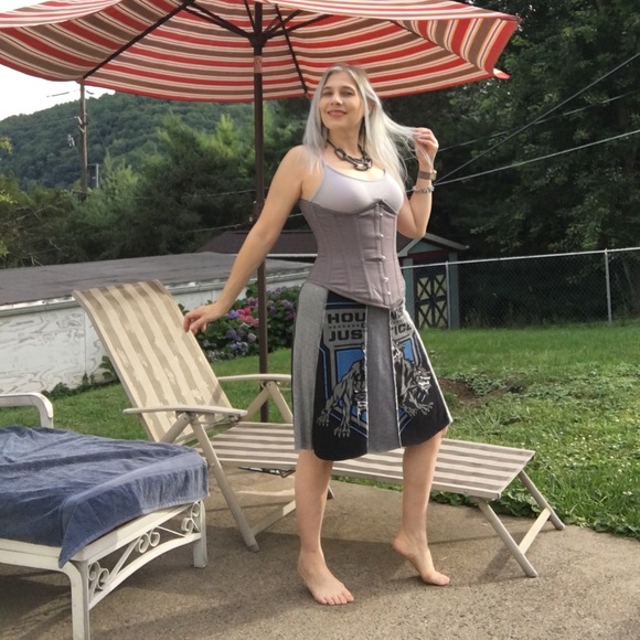 JUST MODELING MORE FAVORITE POSHMARK PURCHASES! - Picture 5 of 8