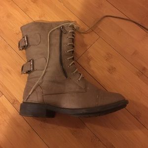 Super cute Combat Boots! 💕