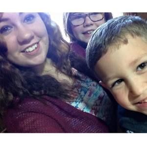 Meet your Posher, Crystal