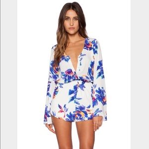 Bella floral romper sz small
