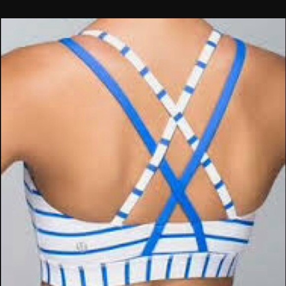 Lululemon size 4 energy bra. Excellent condition