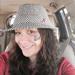 Meet your Posher, Victoria