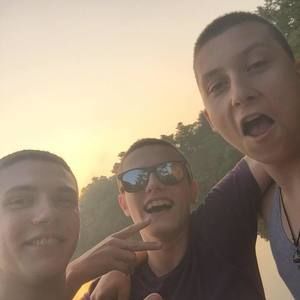 Meet your Posher, Shea