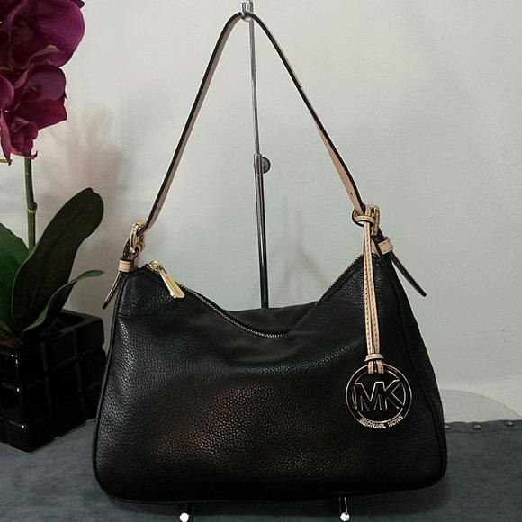 Michael Kors Jet Set bag - Picture 2 of 4