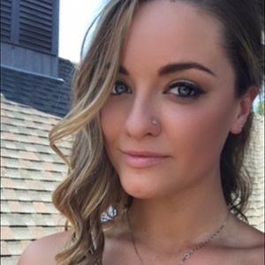 Meet your Posher, Julz