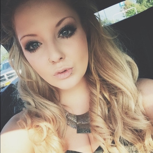 Meet your Posher, Tori