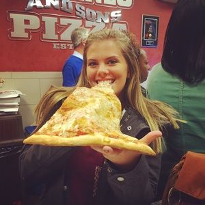 Meet your Posher, Nicole