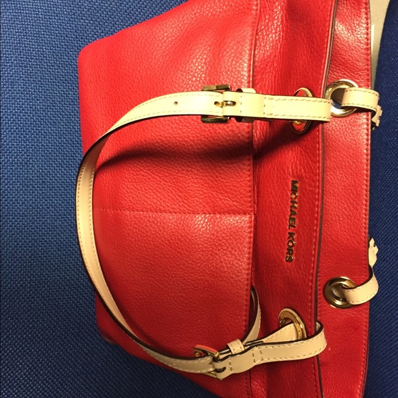 Michael Kors Handbags - Michael Kors Red Bedford tote