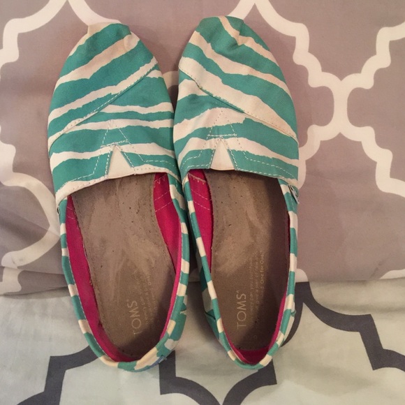 Toms