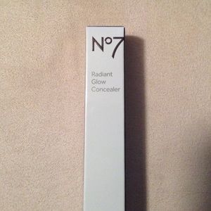 No7 Radiant Glow Concealer (never open)