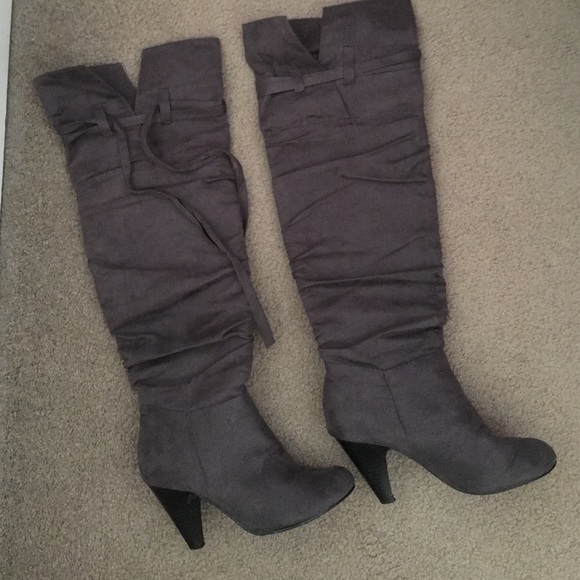 Shoes - 7.5