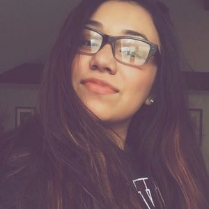 Meet your Posher, Ella