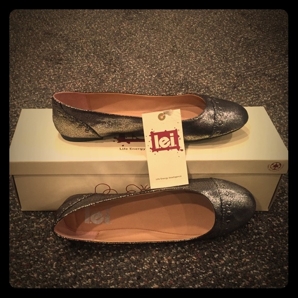 L.e.i. Flats