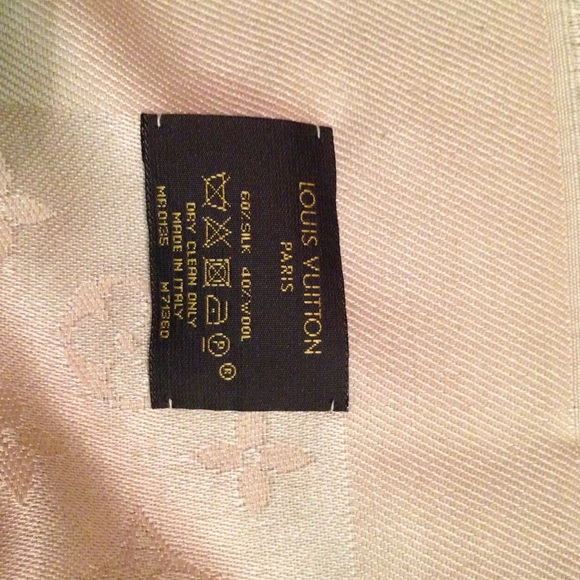100% authentic Louis Vuitton monogram shawl - Picture 2 of 4