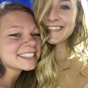 Meet your Posher, Cecelia