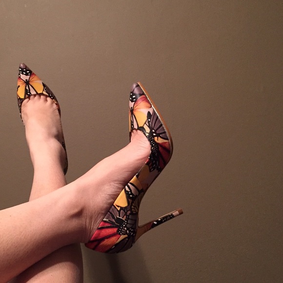 🎊HP🎊Zara butterfly garden leather court heel - Picture 3 of 4