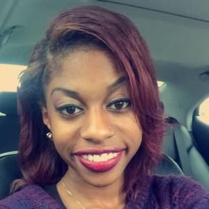 Meet your Posher, Alexis