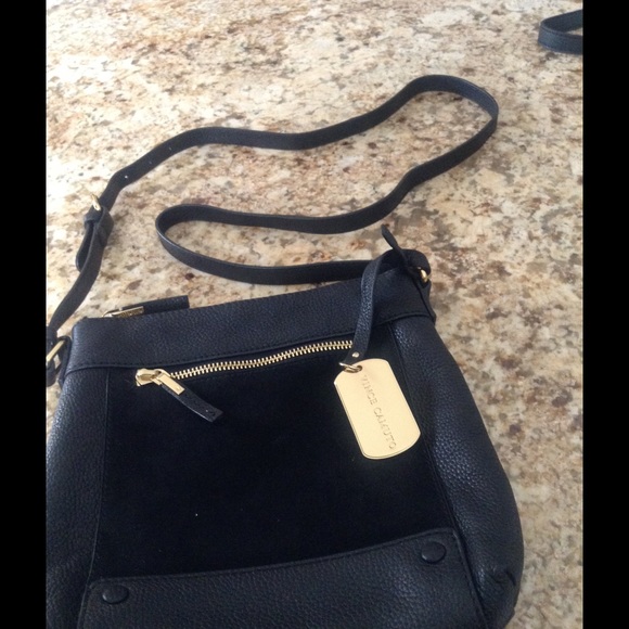 Vince Camuto Handbags - Beautiful nwot Vince camuto crossbody
